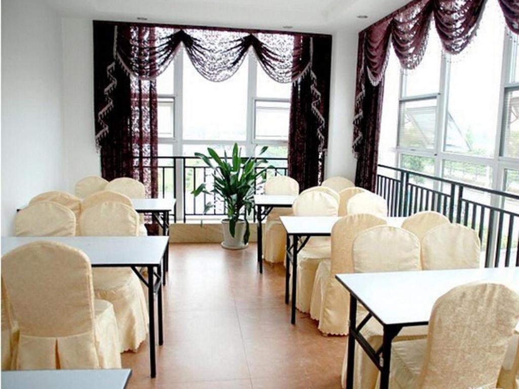 Chengdu Xiang Yu Hotel Exterior photo